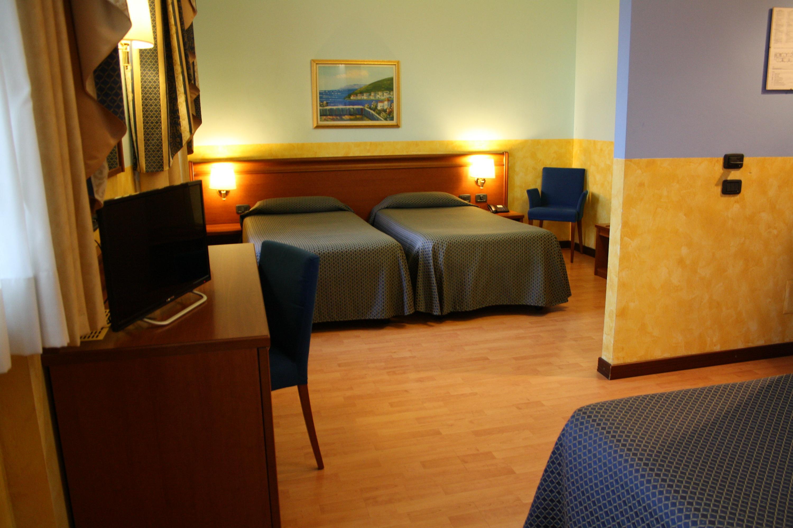 Hotel Majestic San Giuliano Milanese Buitenkant foto
