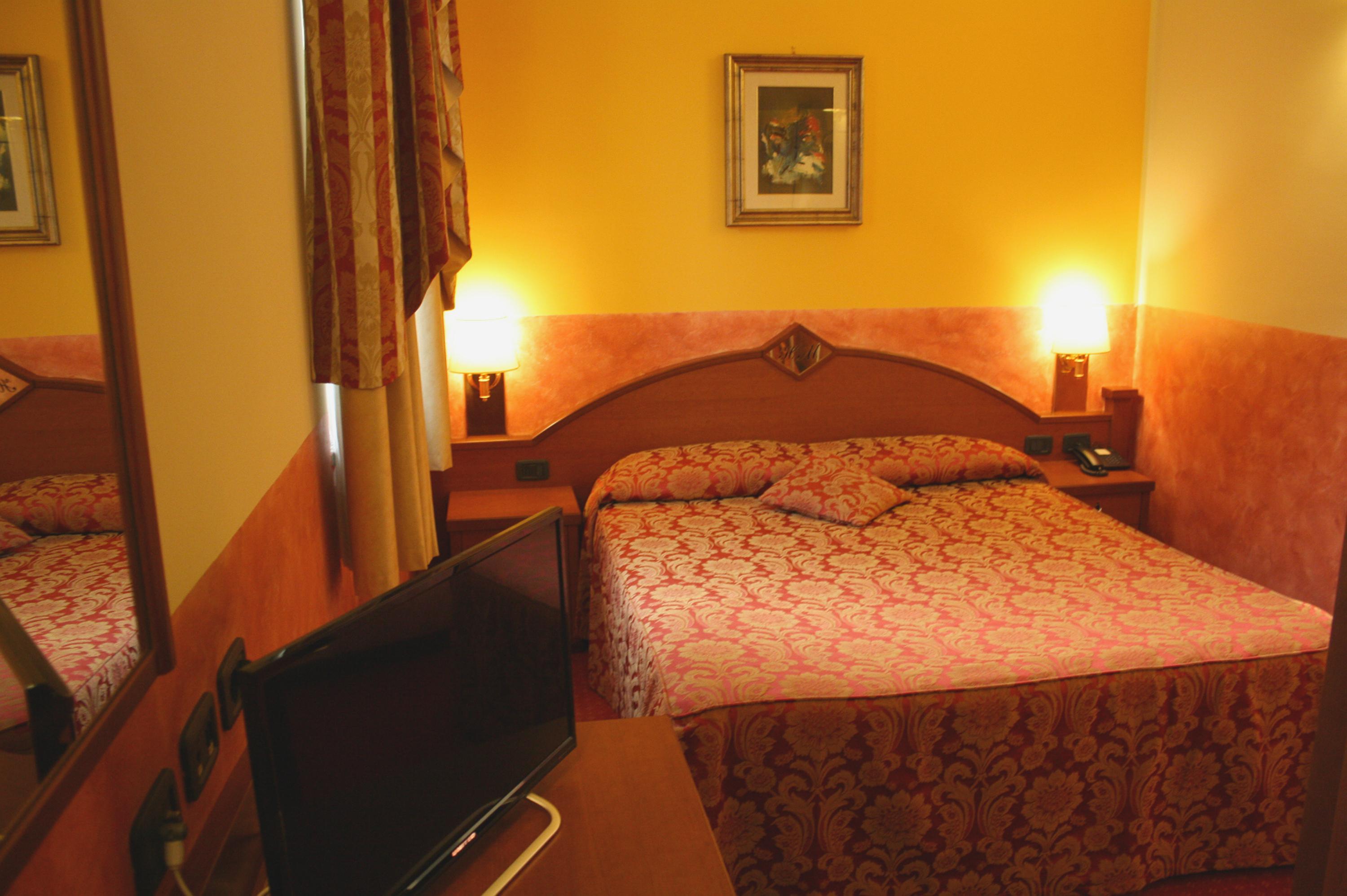 Hotel Majestic San Giuliano Milanese Buitenkant foto
