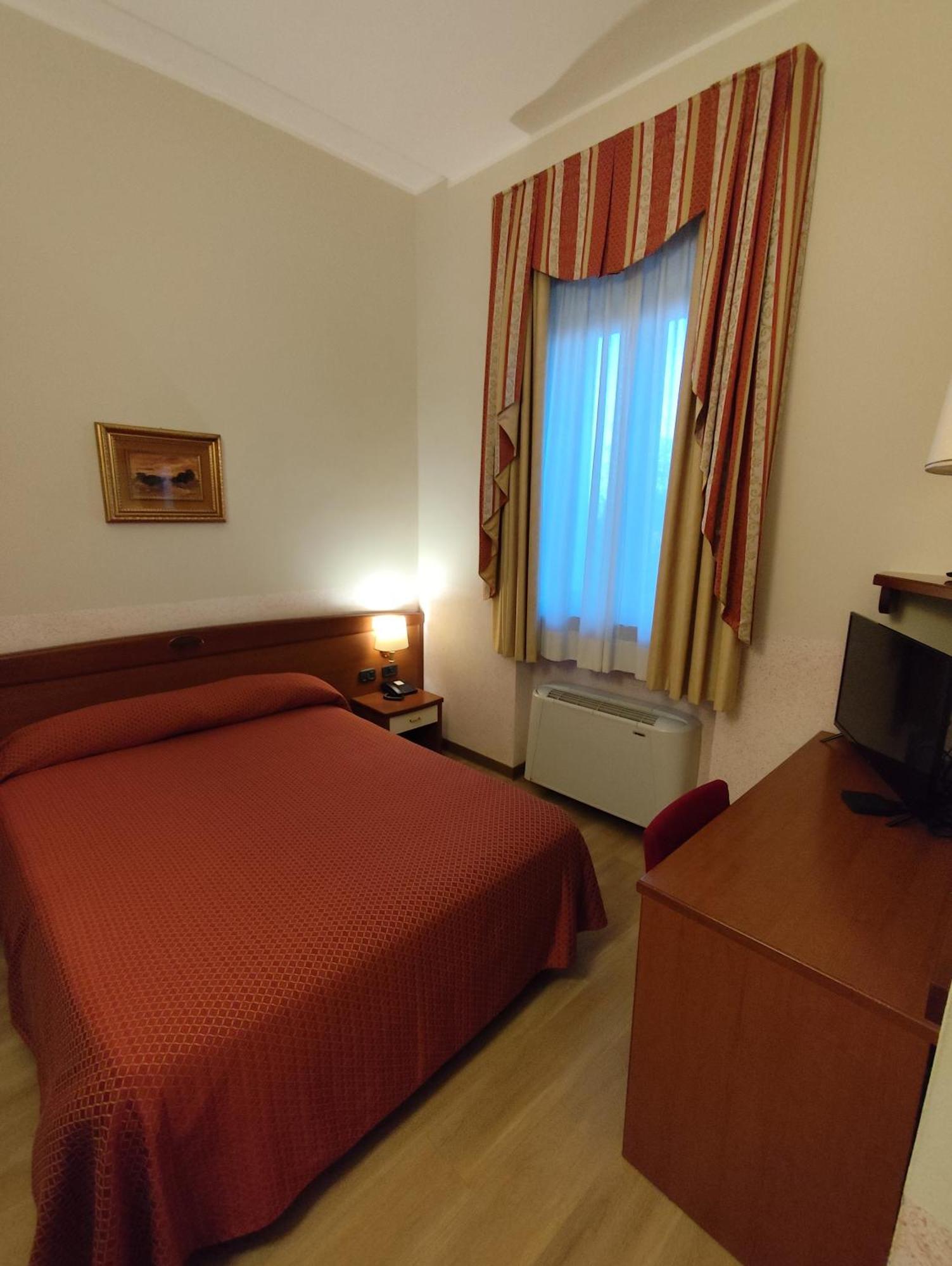 Hotel Majestic San Giuliano Milanese Buitenkant foto