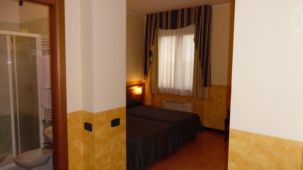 Hotel Majestic San Giuliano Milanese Buitenkant foto