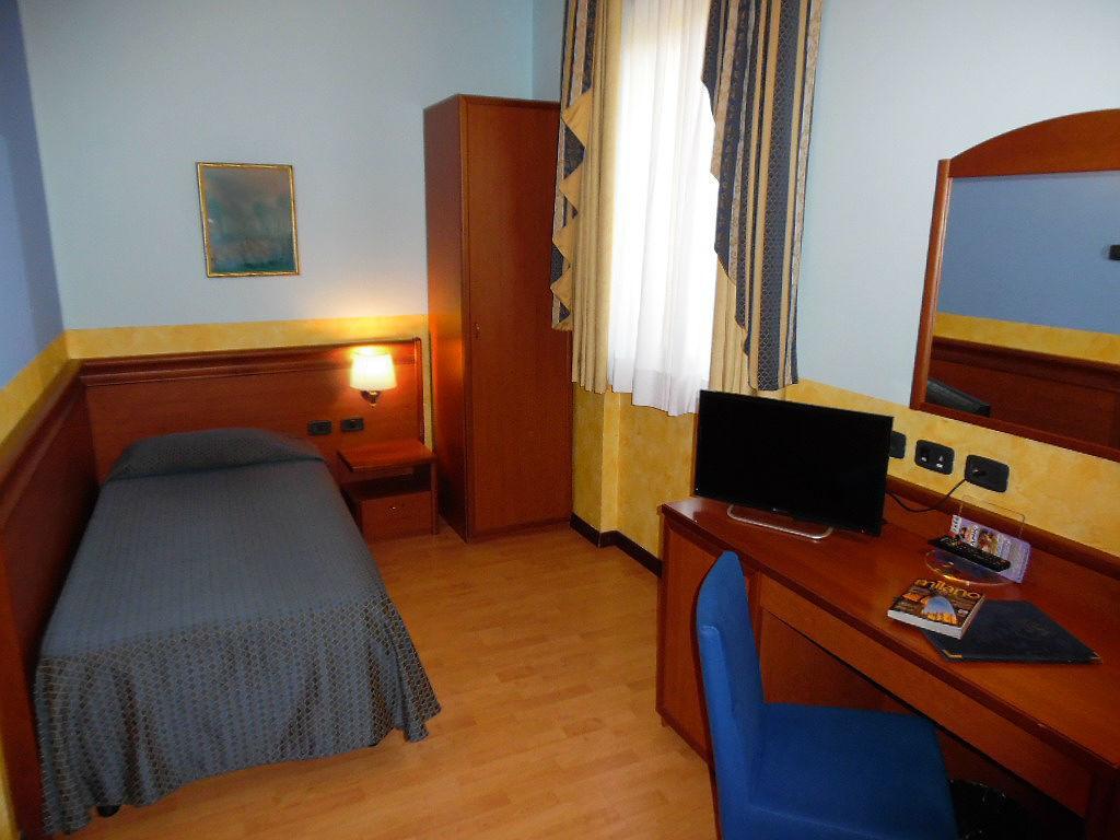 Hotel Majestic San Giuliano Milanese Buitenkant foto